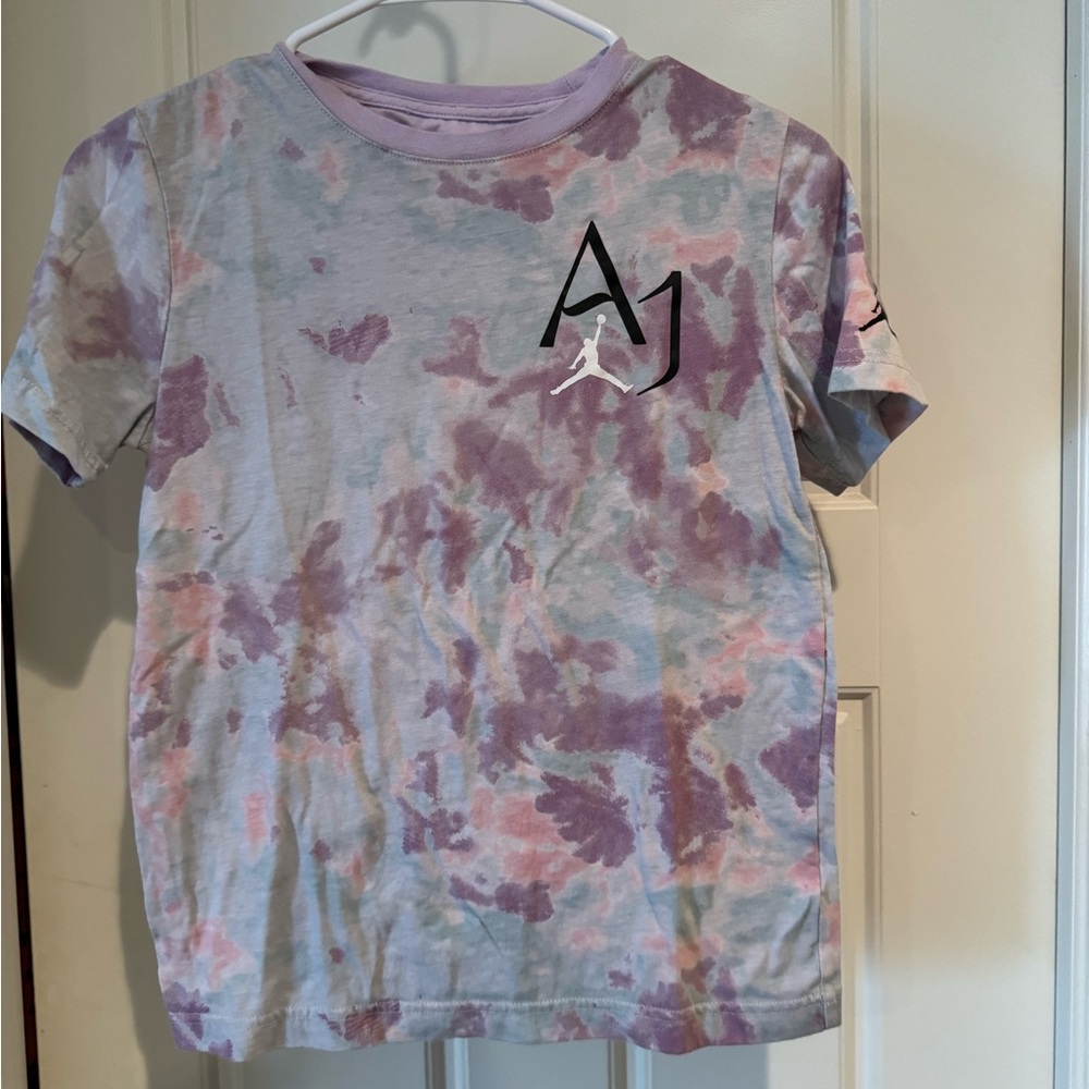 Girls Air Jordan tie dye shirt size medium